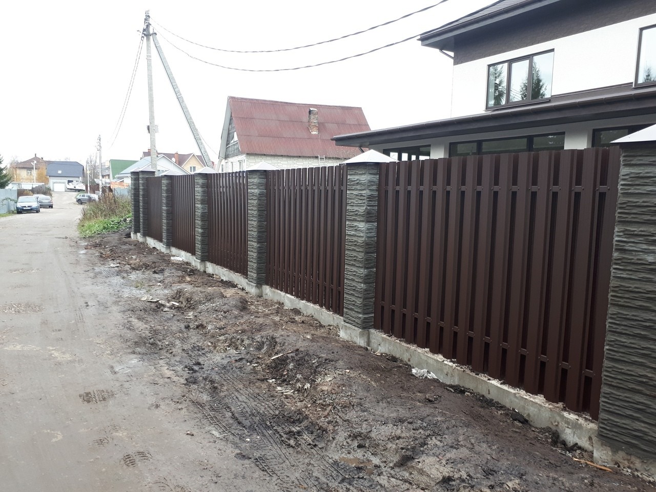 Забор шахматка 40м из штакетника столбы под камень в Брянске