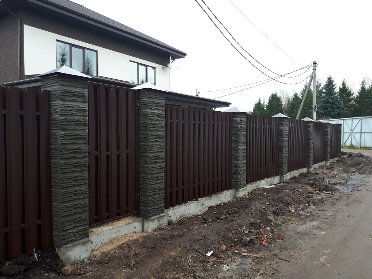 Забор шахматка 40м из штакетника столбы под камень фото3 в Брянске
