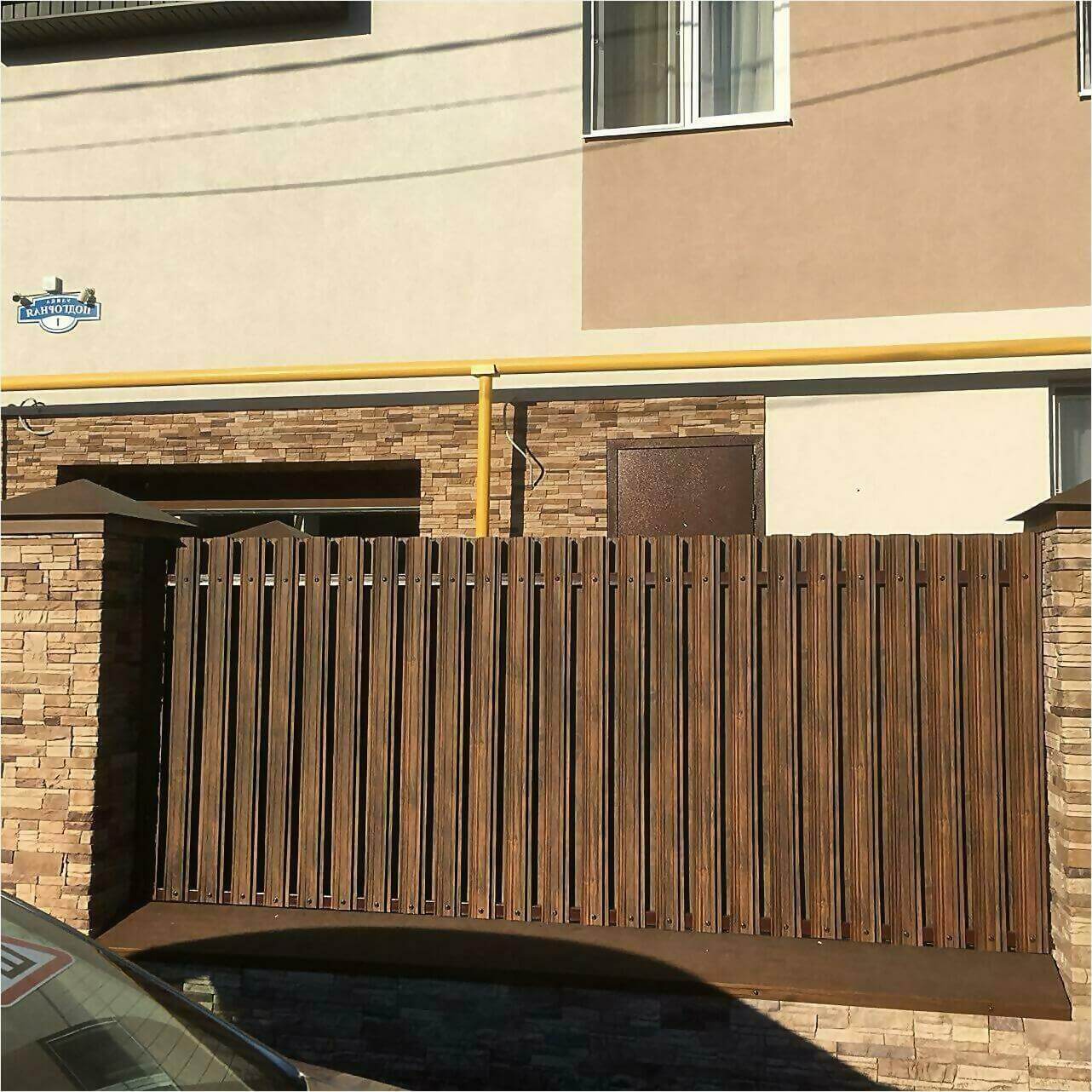 забор из штакетника 70м каштан фото2 в Брянске