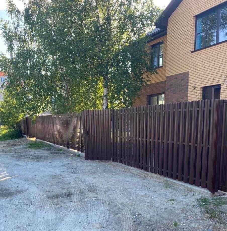 забор из штакетника шоколад фото1 в Брянске