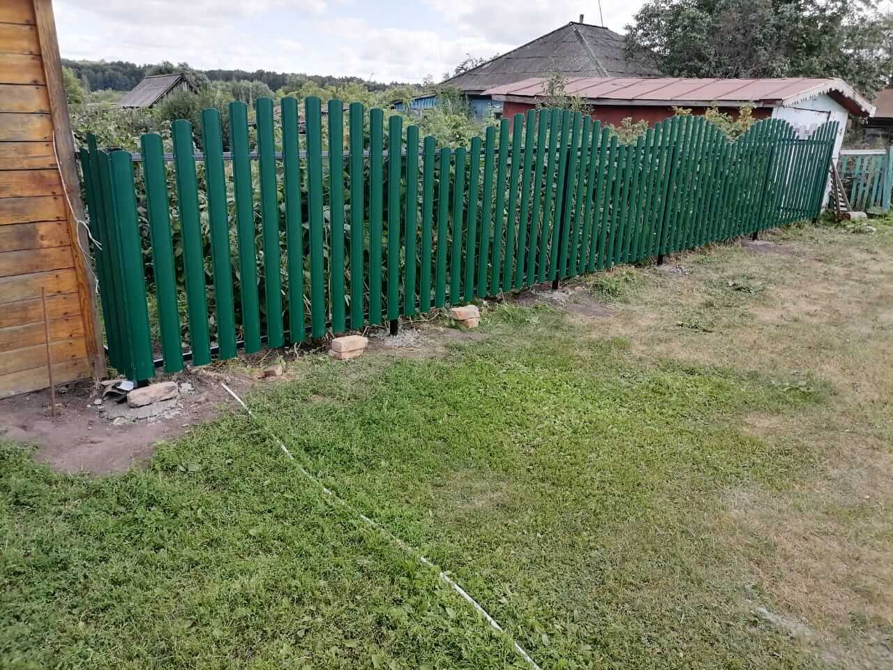 забор из штакетника Зеленый Мох фото1 в Брянске