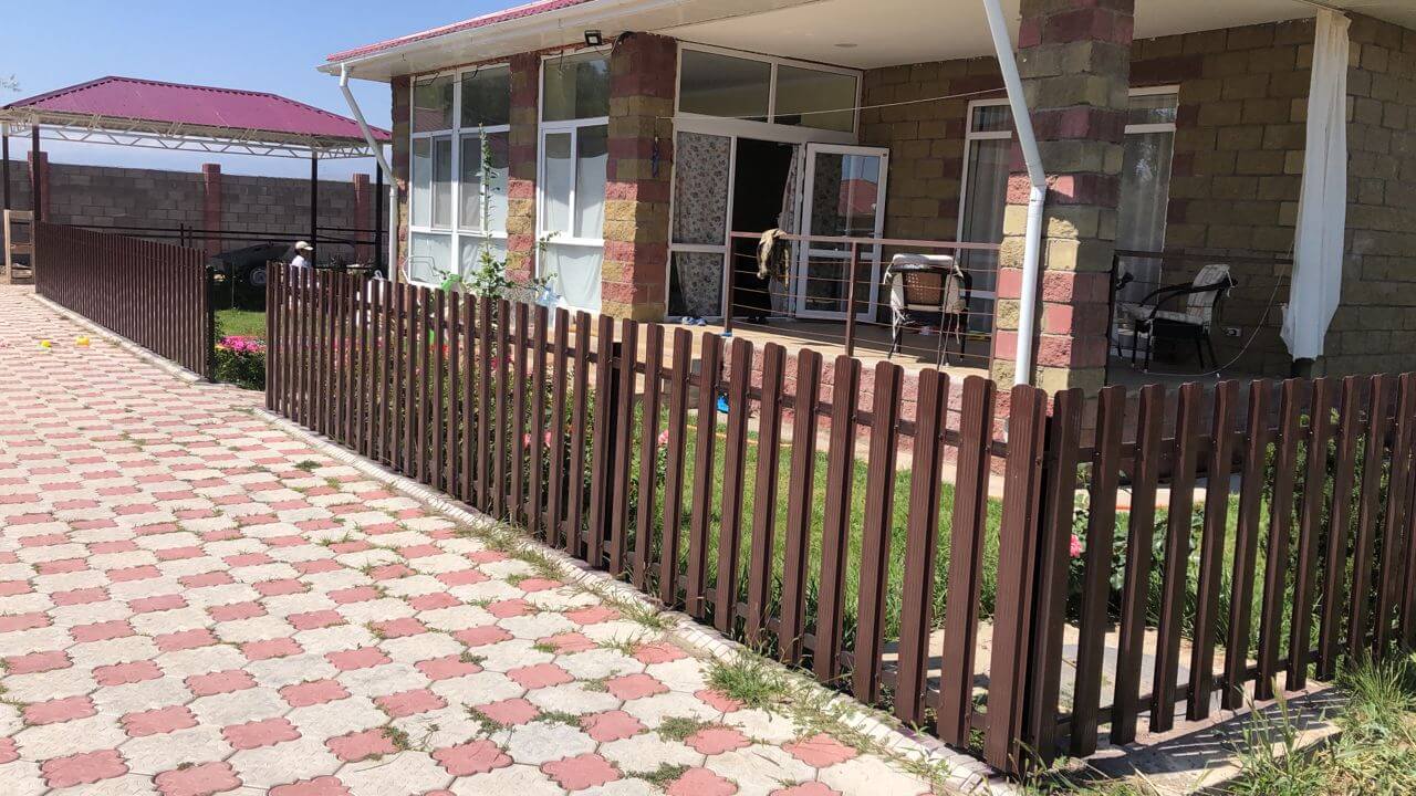 забор из штакетника шоколад фото1 в Брянске
