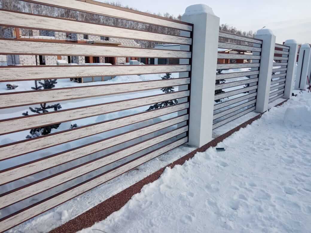 забор-ранчо из металлопланкена 130м каштан красный + беленый дуб фото1 в Брянске