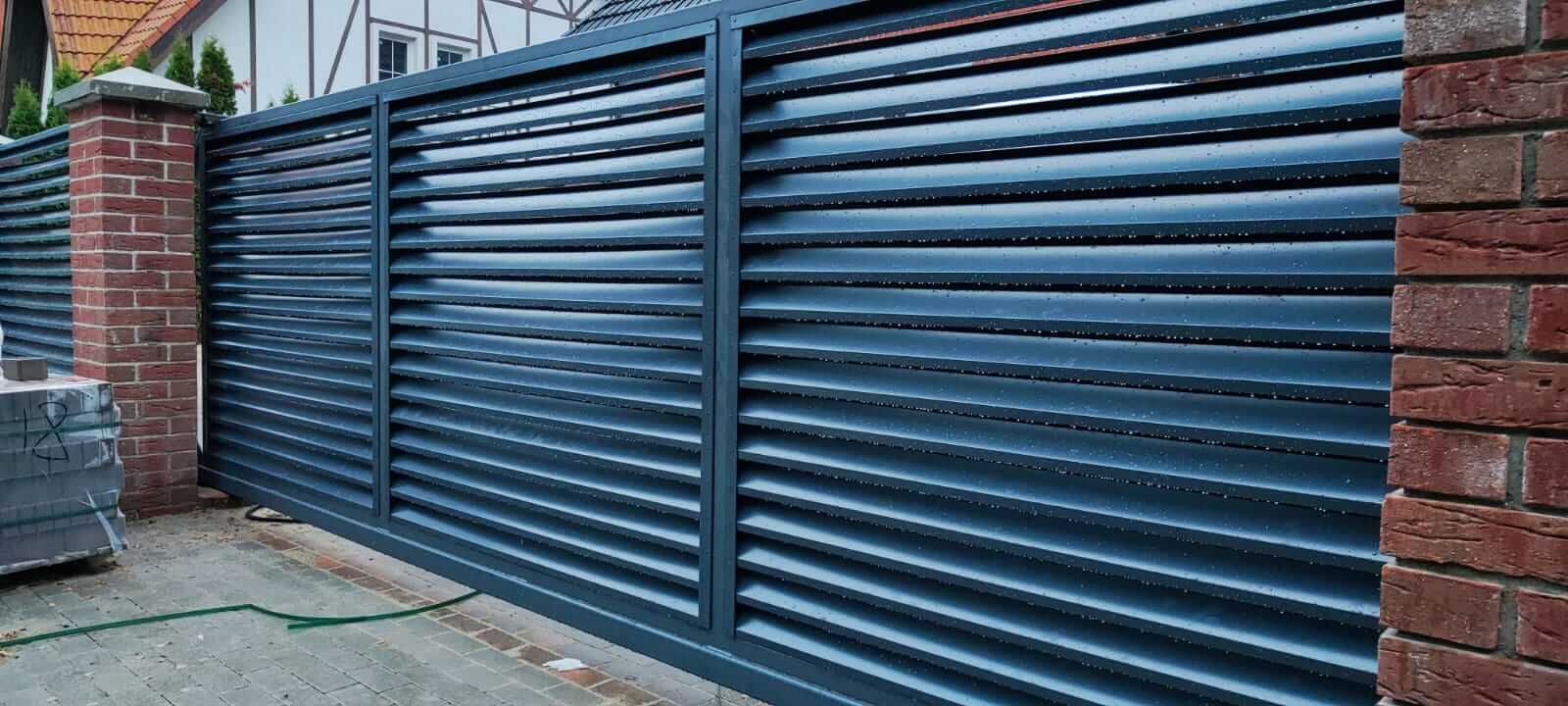 забор-жалюзи с ламелями эко-z ral7024 серый графит фото16 в Брянске