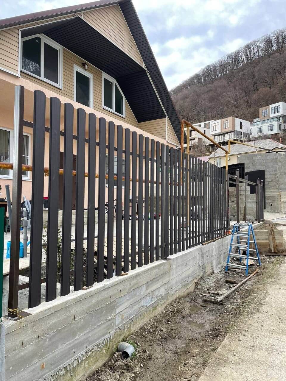 Забор из штакетника 35м RAL8019 Темный Шоколад МАТТЕ в Брянске