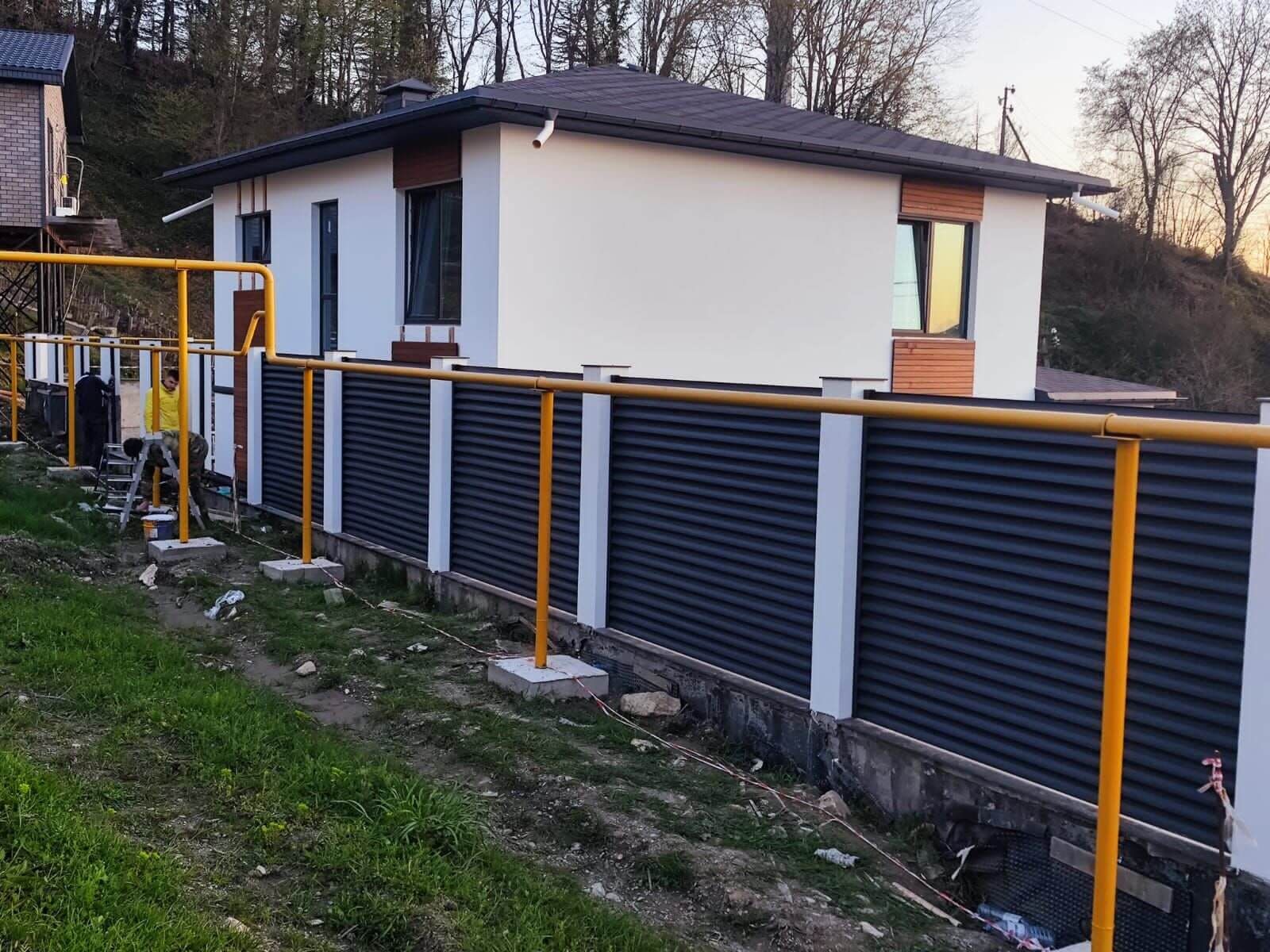 Забор-жалюзи 57м RAL7024/7024 Серый Графит двусторонний фото 2 в Брянске
