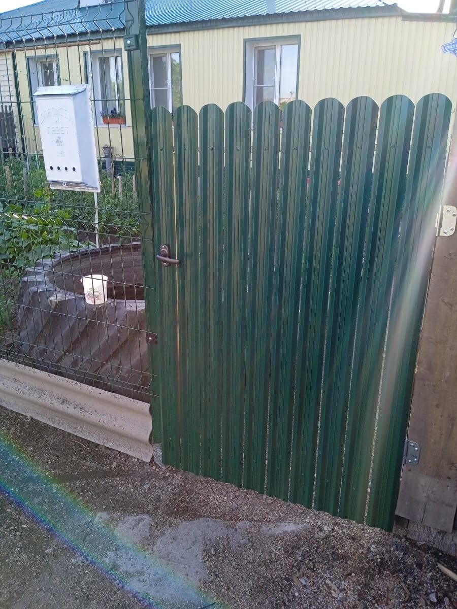 Калитка из штакетника ЭКО-М RAL6005/6005 Зеленый Мох двусторонний в Брянске