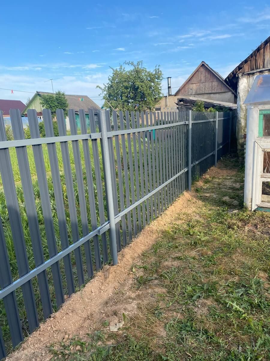 Забор из п-образного штакетника 15м RAL7024/7024 Серый Графит двусторонний в Брянске