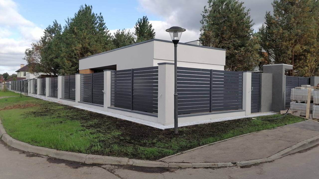 Забор-ранчо из металлопланкена 36м RAL7024 Серый Графит фото 7 в Брянске