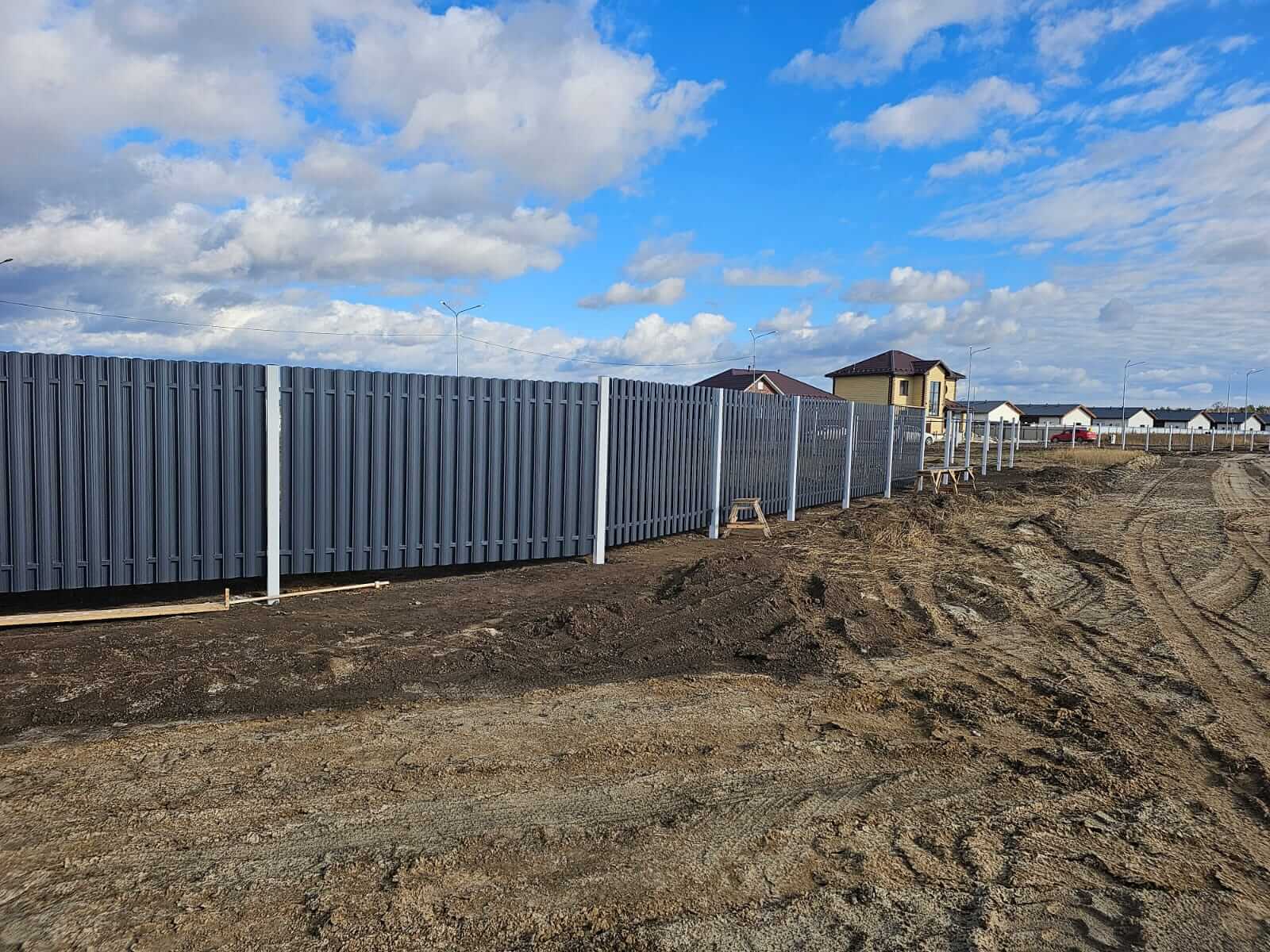 Забор из евроштакетника 234м RAL7024/7024 Серый Графит двусторонний фото 7 в Брянске