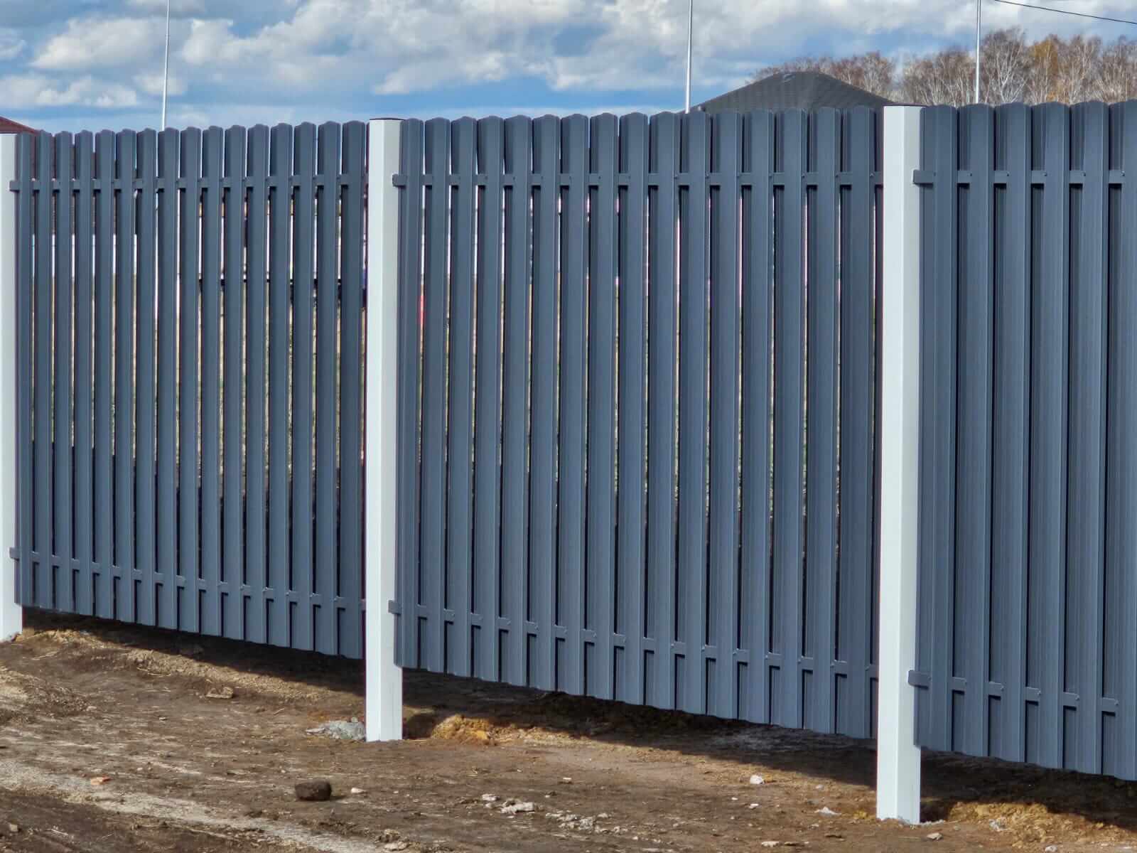 Забор из евроштакетника 234м RAL7024/7024 Серый Графит двусторонний фото 1 в Брянске