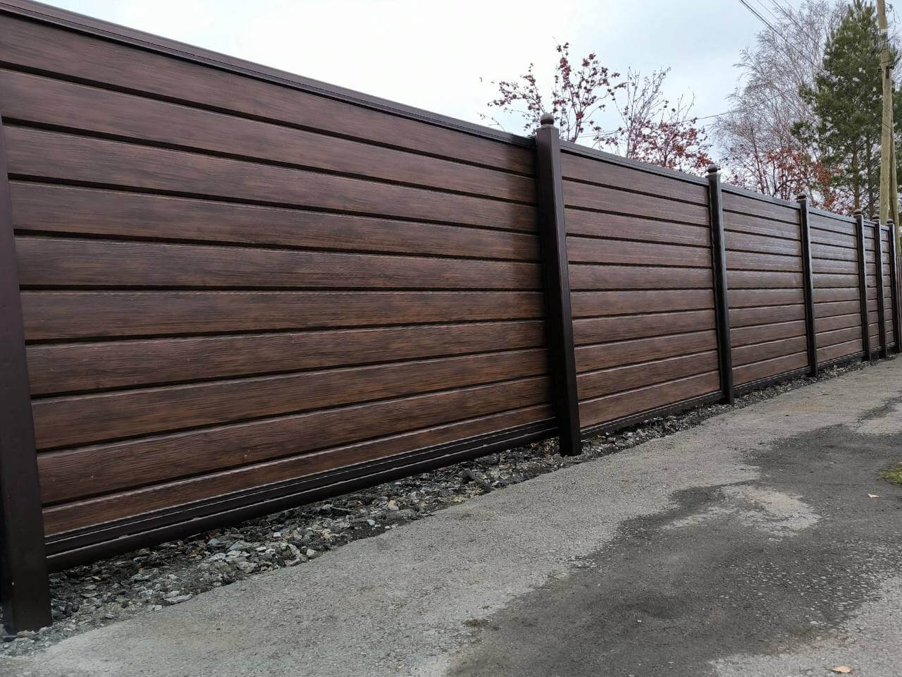Забор из металлосайдинга Евро-Брус 46м Античное Дерево Принтек фото 5 в Брянске