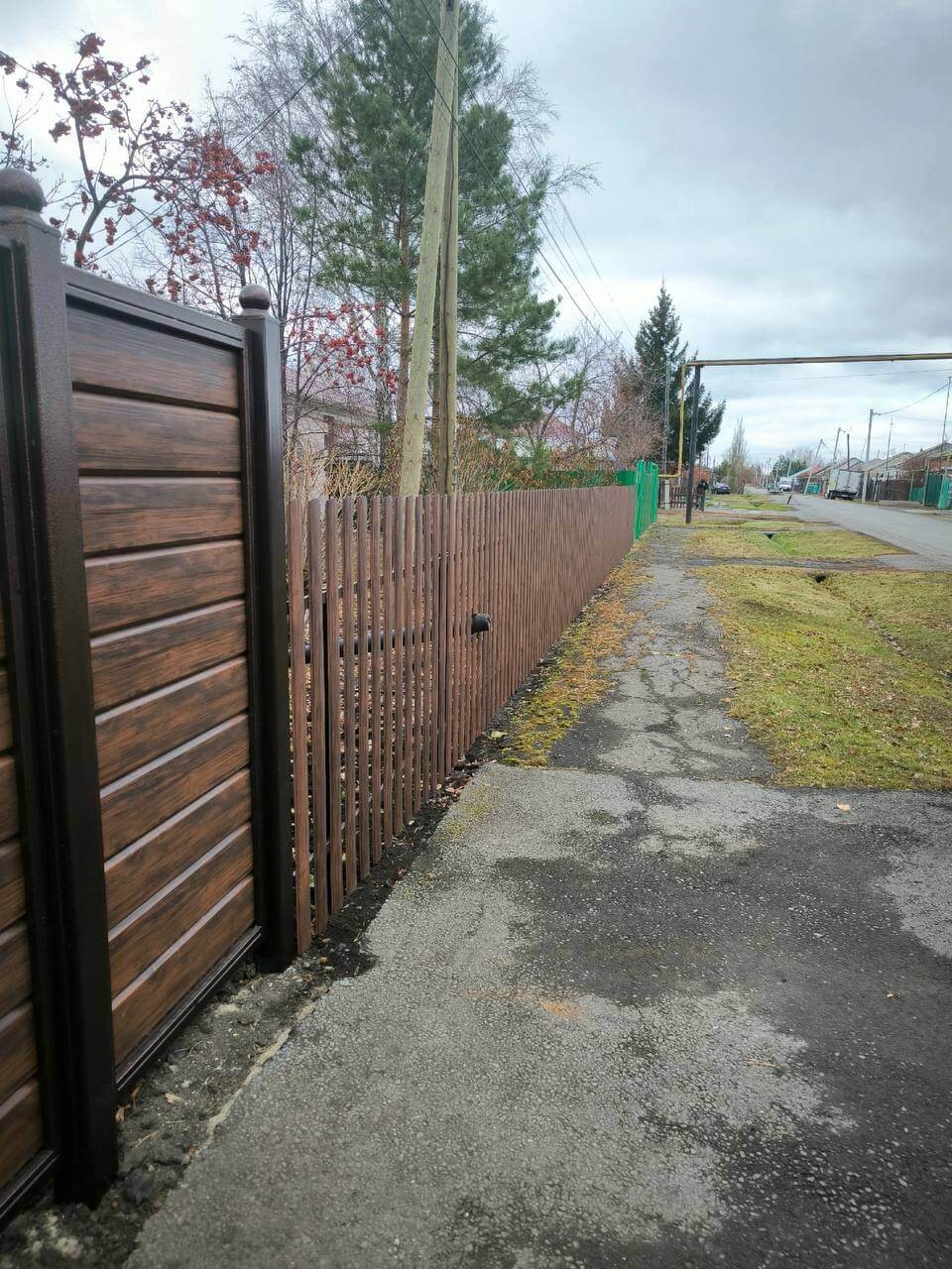 Забор из металлосайдинга Евро-Брус 46м Античное Дерево Принтек фото 3 в Брянске
