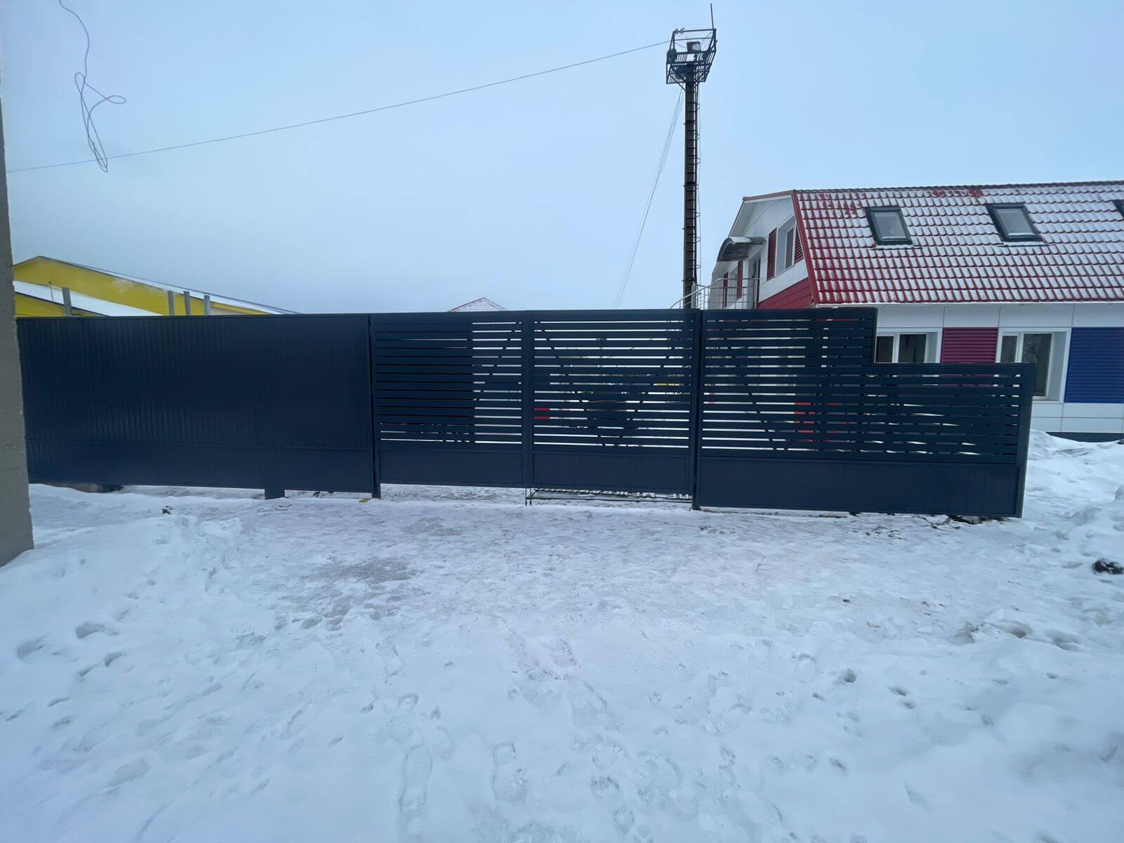 Забор-ранчо из металлического планкена 11м RAL7024 Серый Графит фото 2 в Брянске