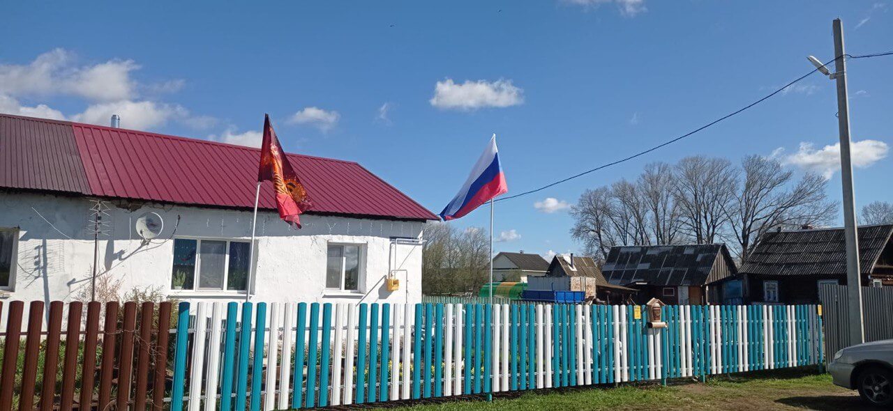 Забор из евроштакетника 16м RAL5021 Морская Волна, RAL9003 Белый фото 1 в Брянске