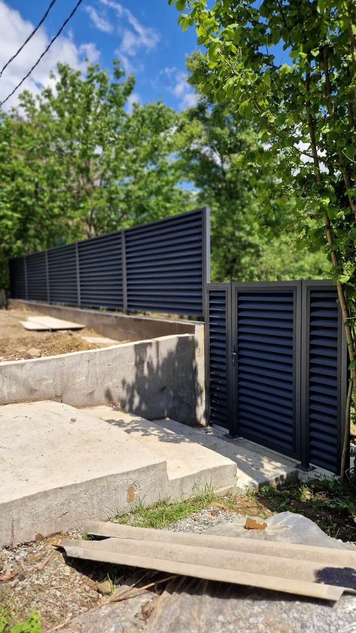 Забор-жалюзи из ламелей еврожалюзи 23м RAL7024/7024 Серый Графит двусторонний МАТТЕ фото 1 в Брянске