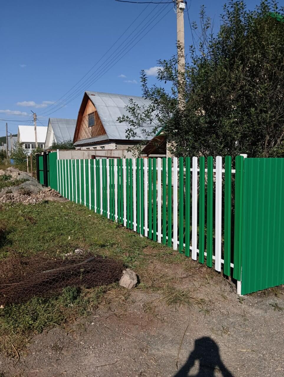 Забор из евроштакетника 10м RAL9003 Белый, RAL6029 Зеленая Мята в Брянске