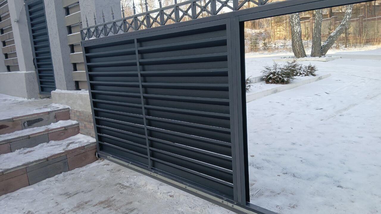 Входная группа из ламелей Хай-Тек RAL7024/7024 Серый Графит двусторонний МАТТЕ фото 16 в Брянске