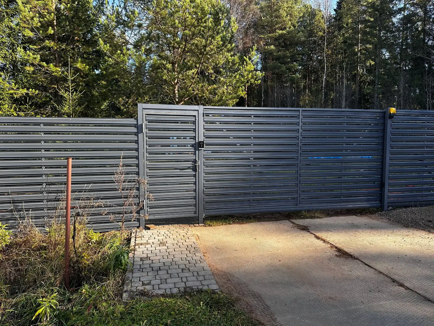 Забор-ранчо из евроштакетника 10м RAL7024 Серый Графит в Брянске