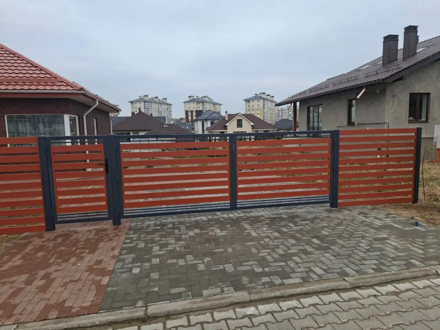 Забор-ранчо из металлопланкена 18м RAL8004 Терракотовый фото 2 в Брянске